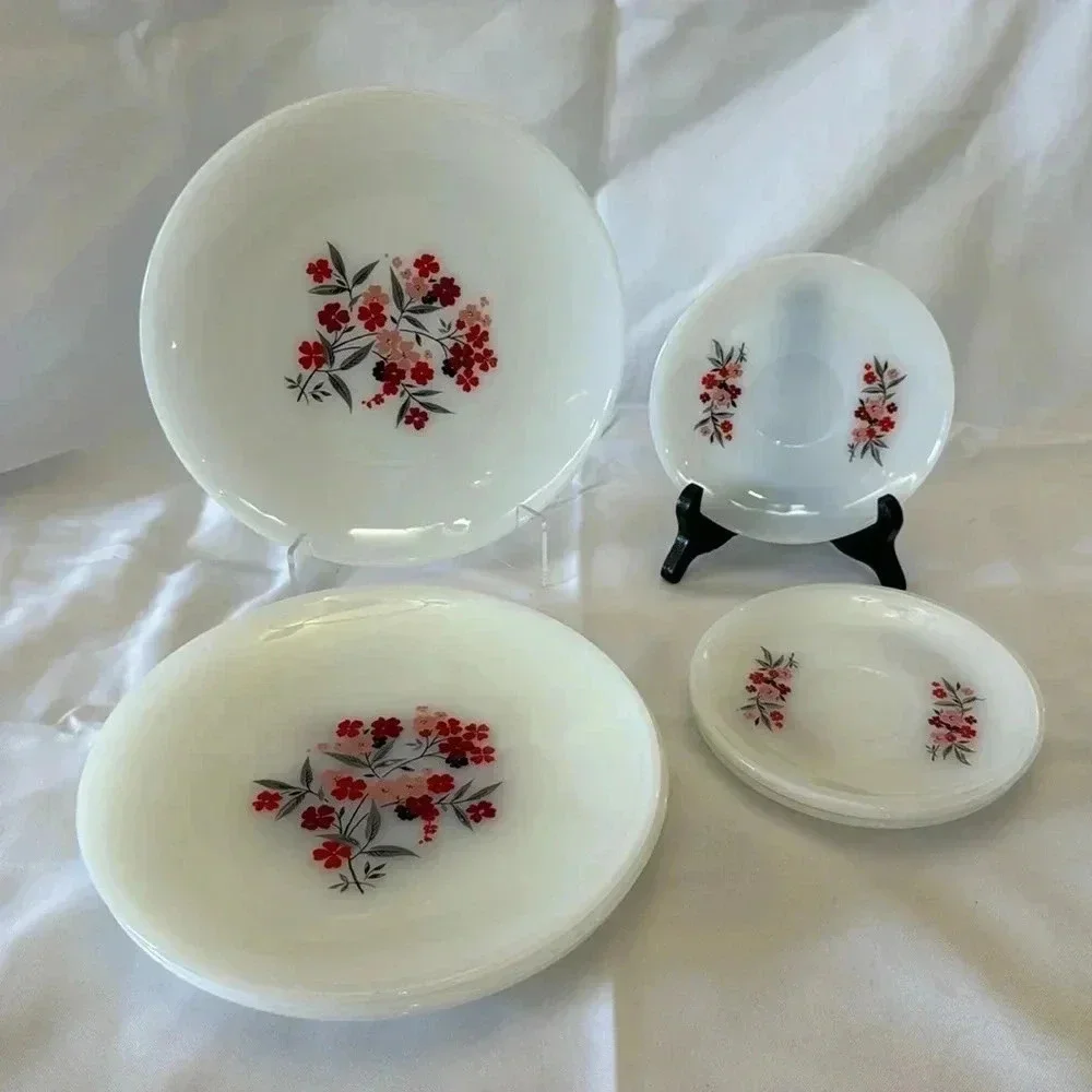 VTG Fire King Primrose Dinner & Bread Plates Pink Flowers Set of 4 OR 8 - Picture 1 of 5